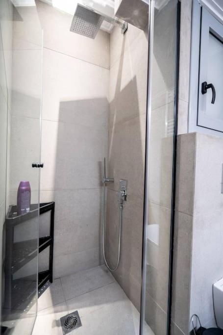 Piraeus Cozy Apartment For 4 Persons Exterior foto