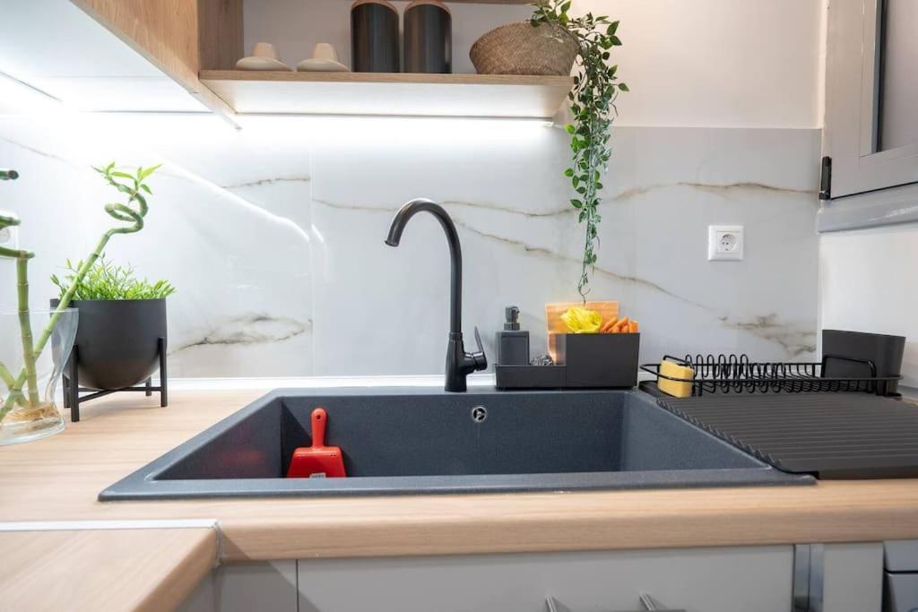 Piraeus Cozy Apartment For 4 Persons Exterior foto