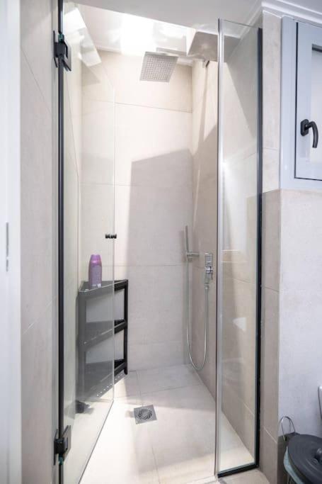 Piraeus Cozy Apartment For 4 Persons Exterior foto